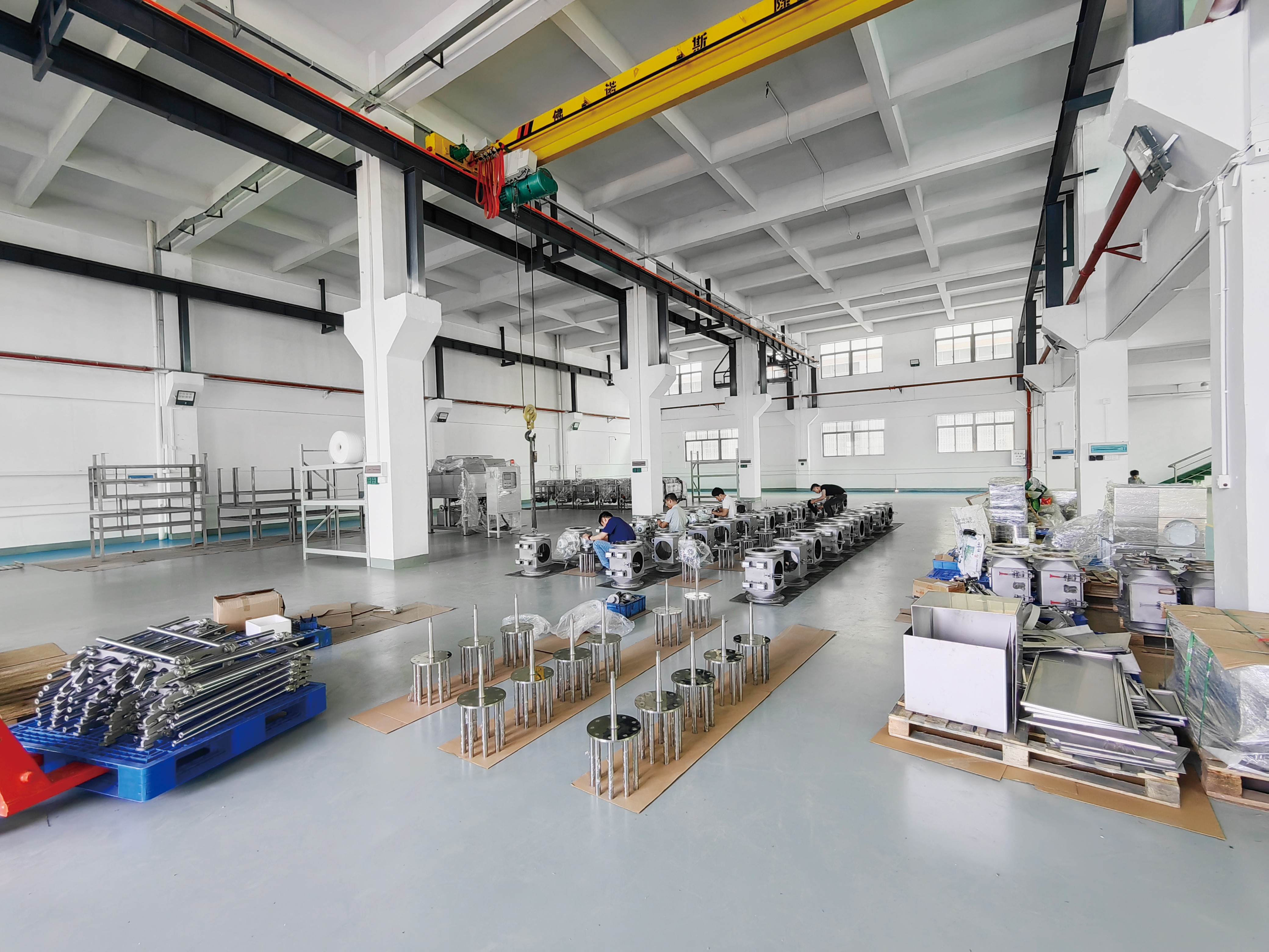 معدات إزالة الحديد في السيراميك