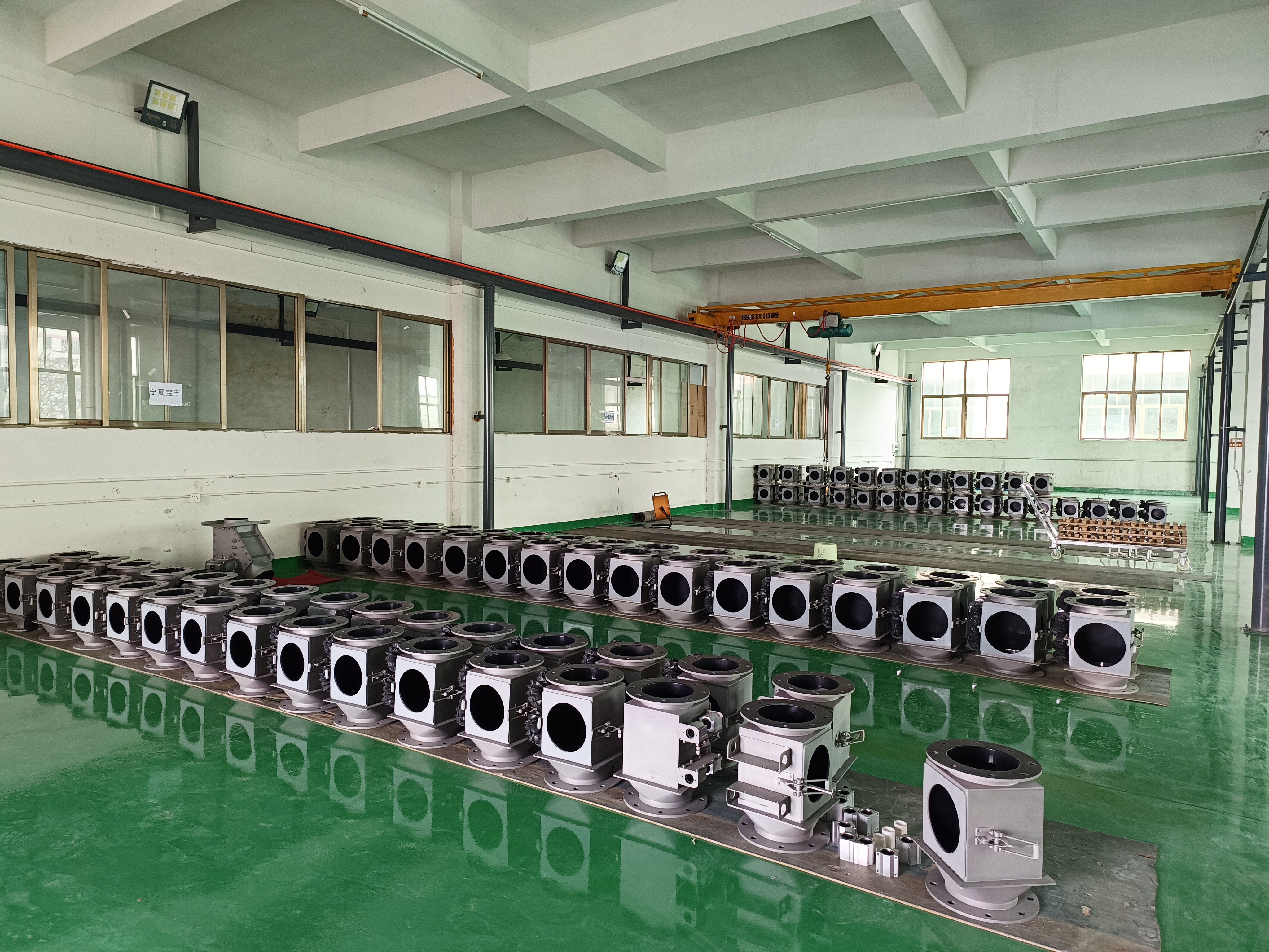 ما هي معدات إزالة الحديد المناسبة لإزالة حديد السيراميك؟